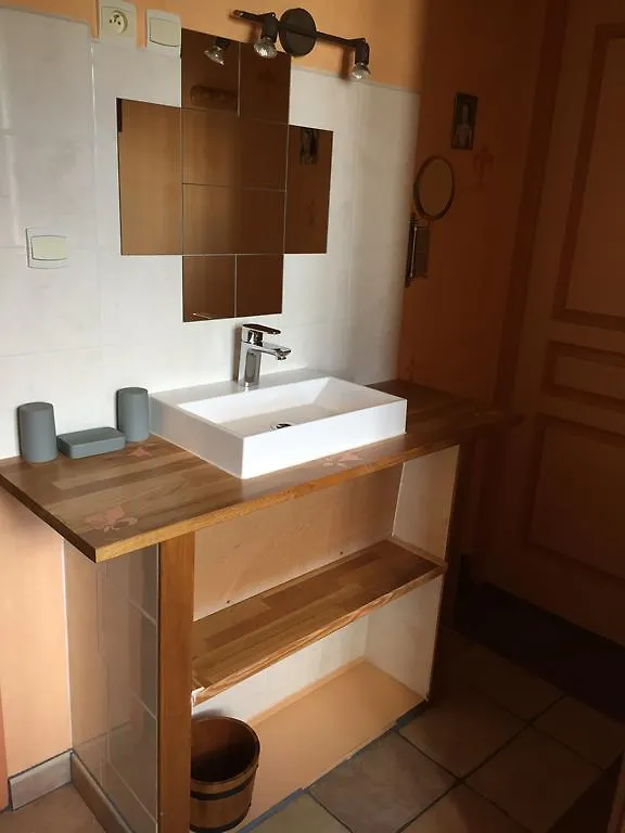 Chambres D'Hotes Au Clos Du Lit Lamballe 3*,  France